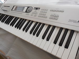 Korg TRITON LE - N364 / M1 /D50 - Con Sonidos Reales