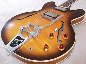 Guitarra Eléctrica Gibson USA  ES-335