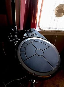 Roland HPD20 Handsonic 20 Percussion Controller With Stand And case