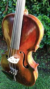 ~ AN  INTERESTING VINTAGE VIOLA WITH SUPERB TONE ~