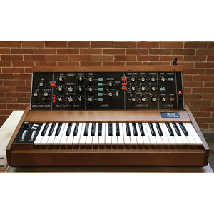 NEW Moog Minimoog Model D Reissue Analog Keyboard Synthesizer - [Big City Music]