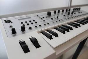 Used Roland JD-Xi Synthesizer Keyboard Compact Synth Limited color White EMS