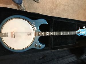 DEERING Crossfire tenor banjo