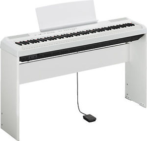 P-115WH Digitalpiano in weiß Bundle IV mit Designständer