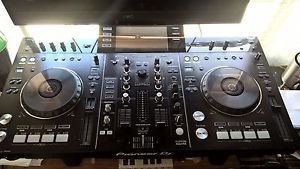 Pioneer Dj XDJ-RX All in one w/ Deckasaver PLZ READ!!!!