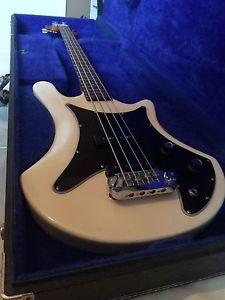 guild B301-A bass
