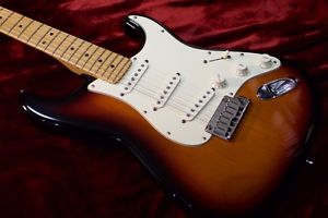 Fender: Electric Guitar Fender USA 2000 American Standard Stratocaster USED