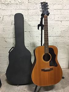 Gibson Deluxe 70's Vintage J-45/50 Acoustic Guitar with case. SETUP, Plays Great