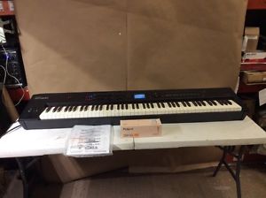 ROLAND RD800 88-key Digital Stage Piano U Fix It
