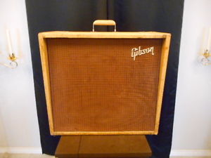 VINTAGE c.1960 GIBSON INVADER GA-30 TWEED GUITAR AMP S/N 42057 KALAMAZOO