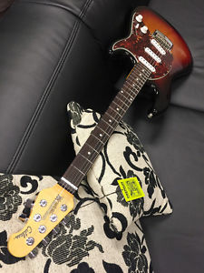 MUSIC MAN Cutlass SSS RW VSB E-Gitarre / B-Ware