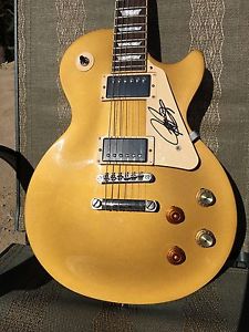 Epiphone Limited Edition - Hand Signed - Joe Bonamassa Les Paul  Goldtop  w/Case