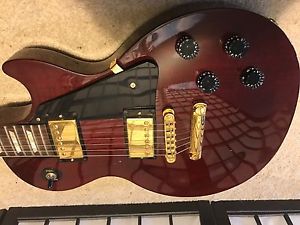 Whine Red Gibson Les Paul Studio