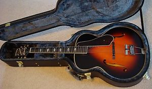 Epiphone Masterbilt Century Deluxe Classic Acoustic/Electric with Hardcase
