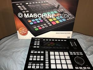 Mint Native Maschine Studio black controller in box