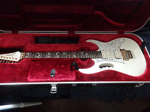 Ibanez JEM 7vwh 2005 with OHSC & clip lock strap Steve Vai RG style prestige MIJ