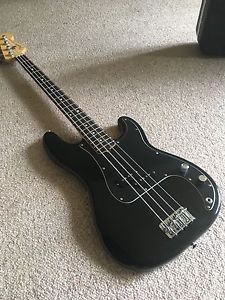 Fender USA Standard Precision P Bass 2004 Black Good Condition