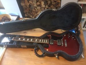 2006 Gibson USA 61 Reissue SG electric guitar in cherry finish with case