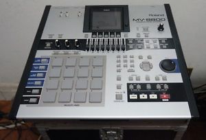 Roland MV-8800 Production Studio - Sampler - Sequencer