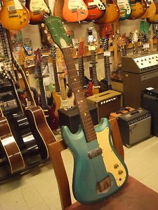 Silvertone Model1413 Used  w/ Gigbag