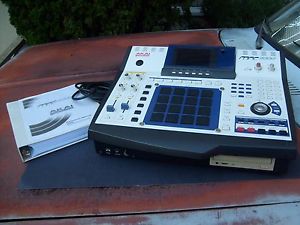 AKAI MPC4000 with 1B48P 8 output card - excellent condition with manual