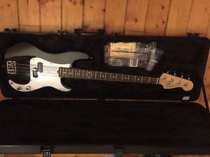 2016 Fender American Standard Precision Bass