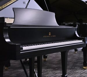 Steinway Grand Piano Model M (betw S and L, O, A, B) (1947) - VIDEO - RESTORED