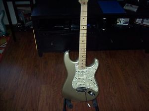 Fender American Stratocaster 2006 Shoreline Gold Maple Fretboard