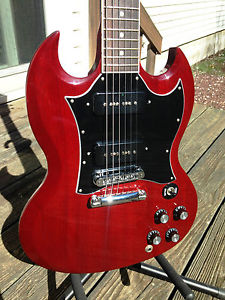 2006 Gibson Cherry SG Classic Electric Guitar - P90 - hardshell case included