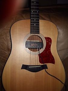 Taylor Dreadnought 110 Acoustic Guitar (e) (10% off for next day)