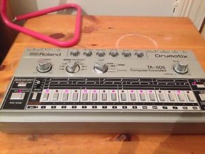 Roland TR606 Drumatix Analogue Drum Machine EXCELLENT MINT CONDITION