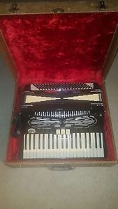 Universal Accordion Made In Italy.