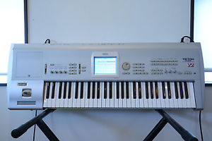Korg Triton Studio V2 Ver 2.0.0 61-Key Workstation/Sampler new internal battery!