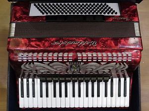 Akkordeon Weltmeister Caprice / 120 bass