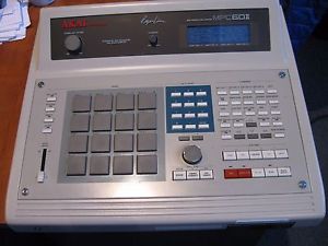 AKAI MPC60 II Sampler, Sequencer, Drum Machine funky old case included