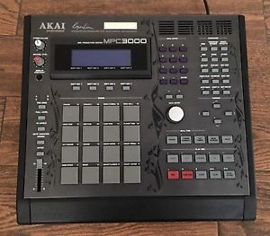 AKAI MPC 3000LE, Limited Edition 32MB Ram, v3.50 Vailixi, Internal Zip, New LCD