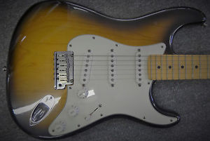 Fender Stratocaster 2001 USA Tobacco Burst w/Hardshell Fender Case No Whammy Bar