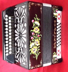 Diese Akkordeon ist direkt aus Fabrik