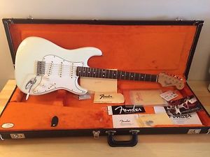 Fender American Vintage 1965 Stratocaster AVRI 65 Strat- USA Nitro Olympic White