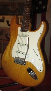 Vintage 1973 Fender Stratocaster Electric Guitar Plays Great Light Weight w/ HSC