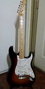 Vintage 1983 Fender American USA Stratocaster Dan Smith Era Sunbust Strat