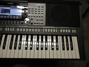 Yamaha PSR-S970 PSRS970 61-Key Arranger Keyboard Workstation