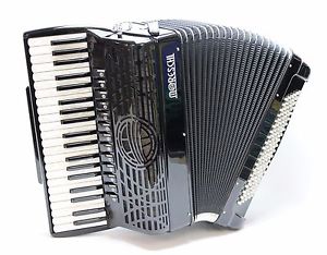 AKKORDEON MORESCHI Masterpiece 41 IV, Cassotto, H1-Platten, sehr leicht!
