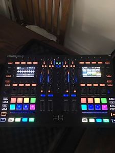Native Instruments Traktor Kontrol s8 With software & Magma Carry Bag