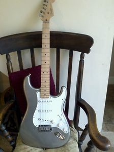 Fender stratocaster deluxe rare silver custom shop pickups vgc ex pro guitar