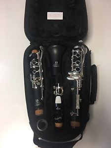 Backun Alpha Bb Clarinet Silver Keys And Two Mouthpieces