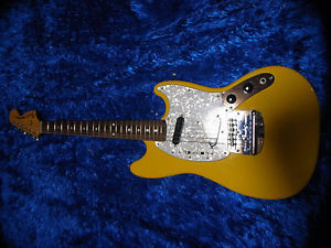 MIJ/CIJ Fender Japan Yellow Fender MG-69 mg69 Mustang LYL RARE p serial 12-4