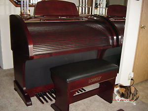 LOWREY LEGEND ORGAN CHERRY FINISH MINT CONDITION