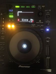 PIONEER CDJ 900  with Carry Case, Power & USB cable.
