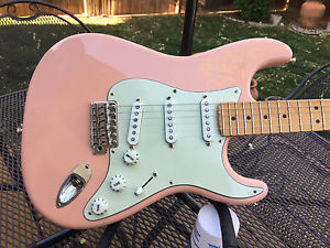 Fender US USA Stratocaster Shell Pink Mint Green